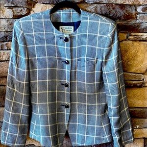 Classic navy women’s rayon business suit. Size 6